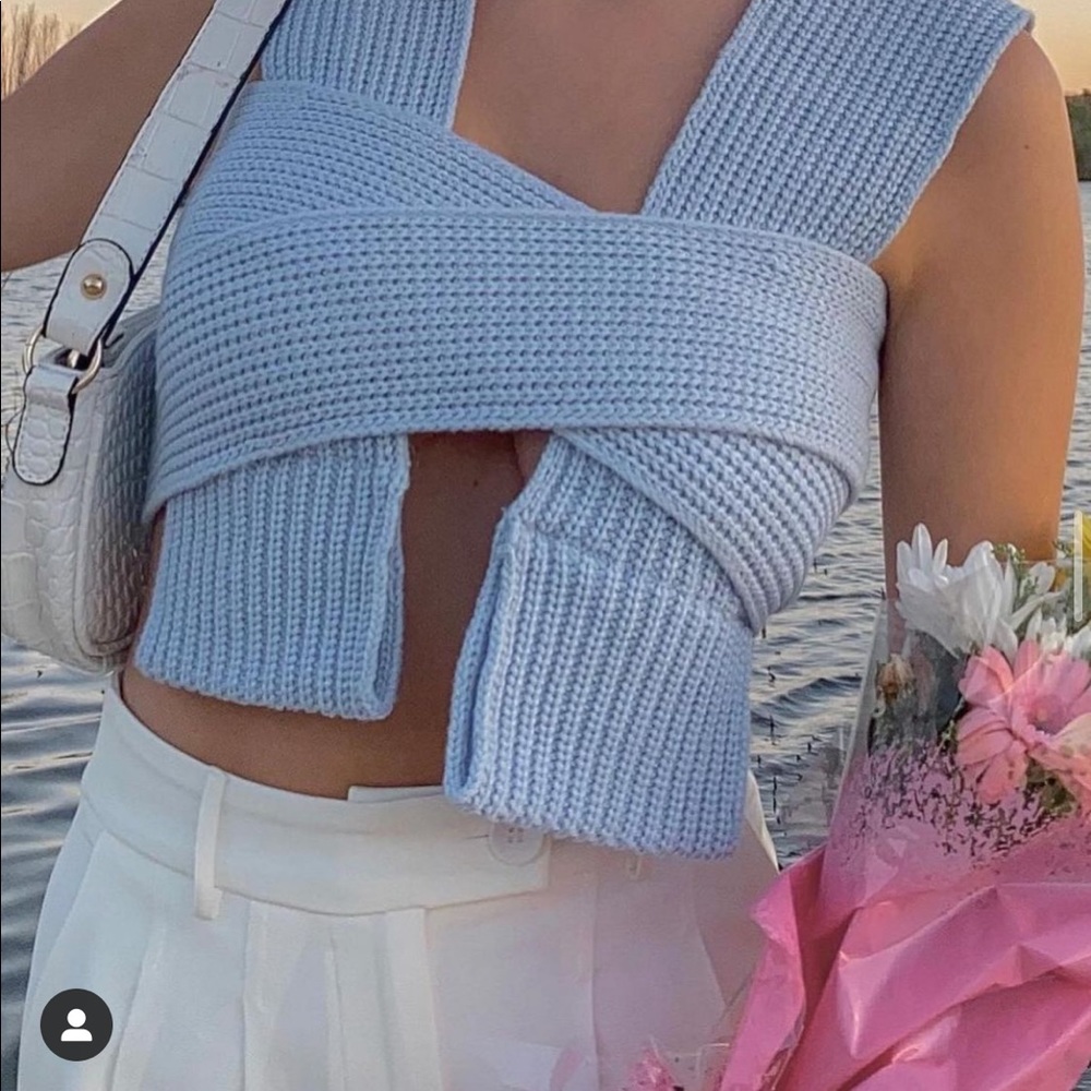 SIMONETT WRAP TOP